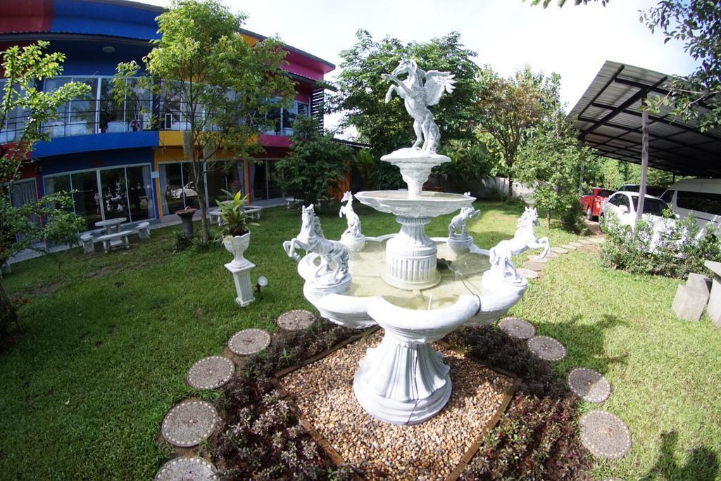 เลคแลนด์ โฮมสเตย์ เชียงใหม่ ภายนอก รูปภาพ